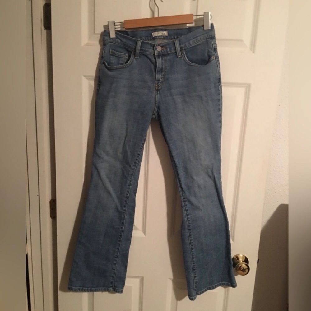 Levi's 515 Light Blue Flare Jeans. Size 6S.